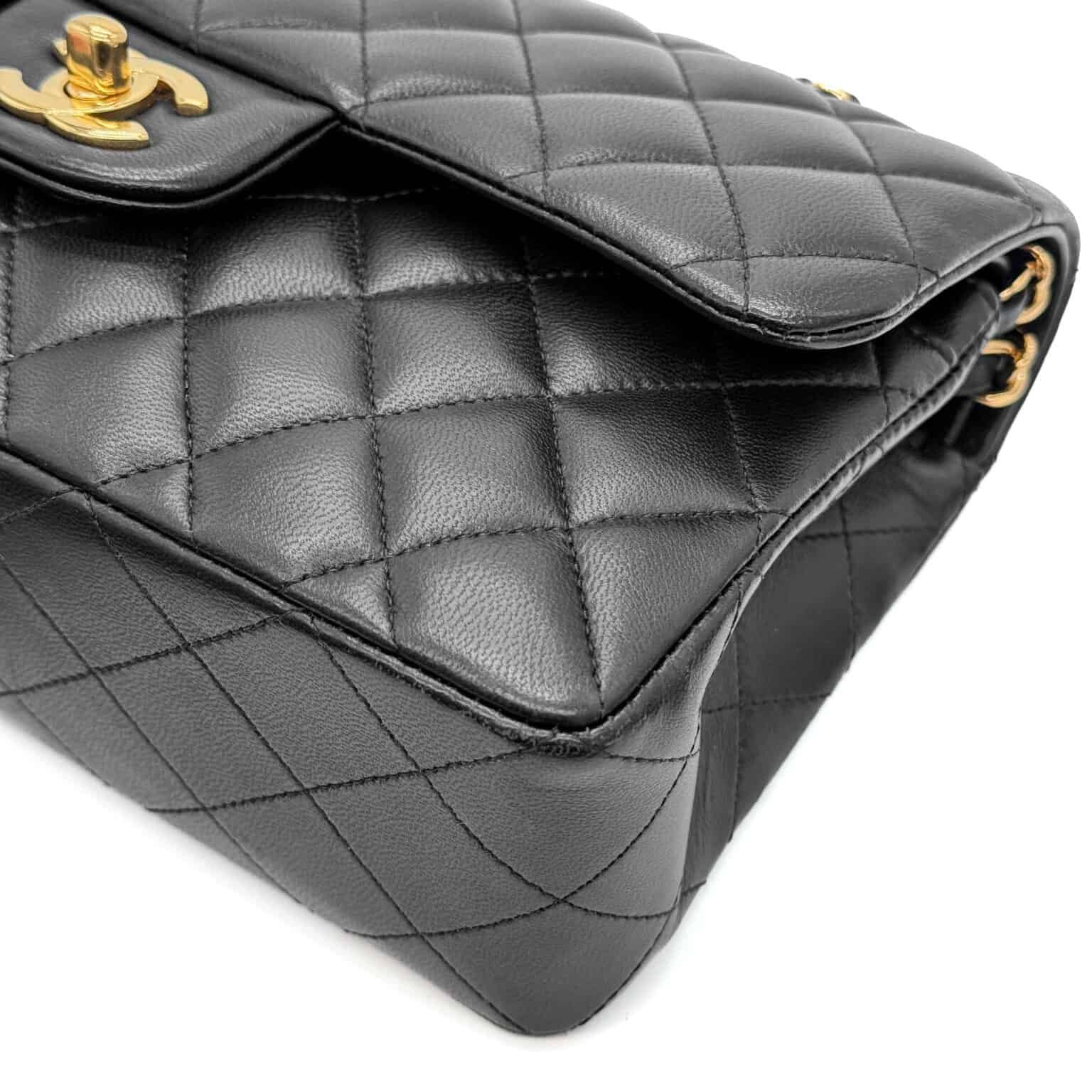 Chanel Classic med